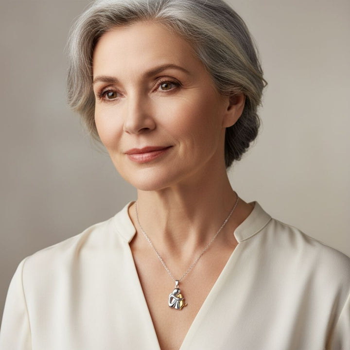 Olivia™ – Collier avec pendentif en forme de chien