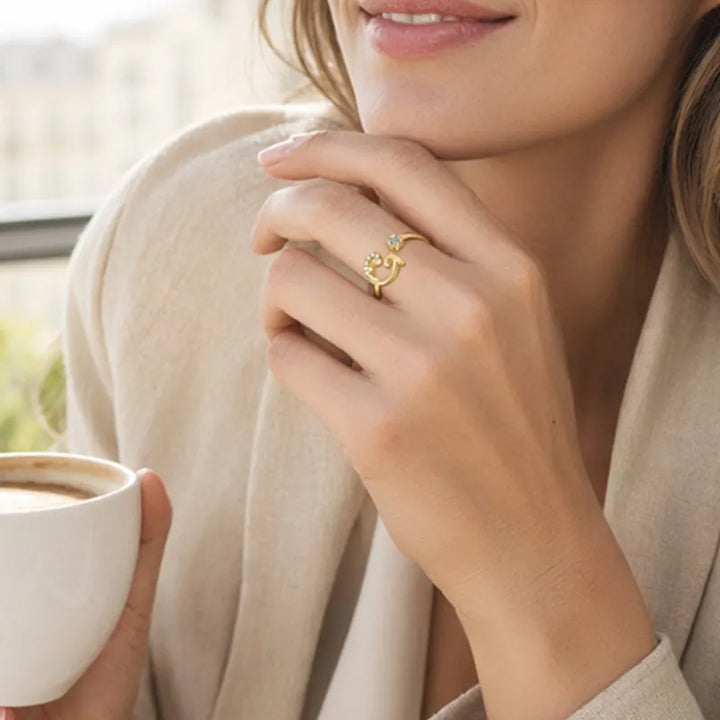 Lumévara™ — Bague cœur initiale élégance personnalisée