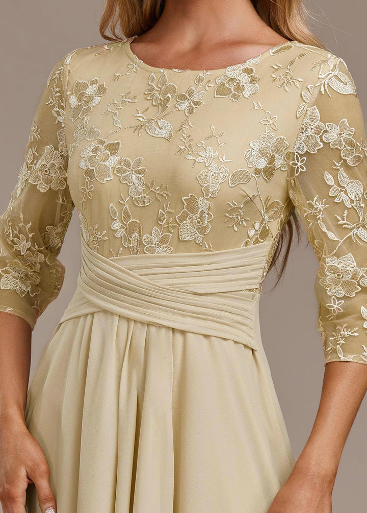 Elin™ - Robe champagne avec de délicates broderies