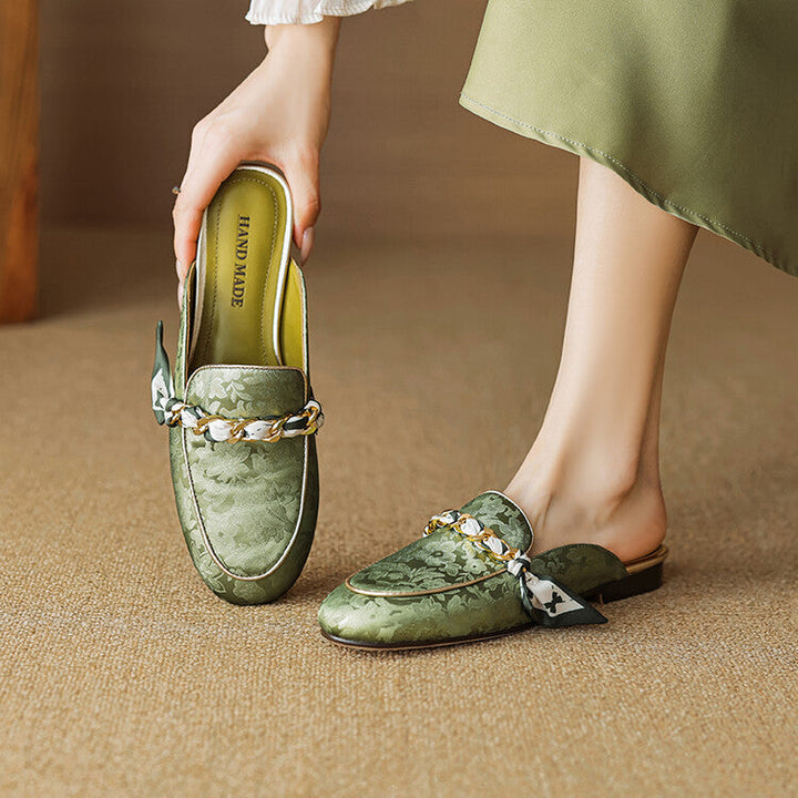 Marisa | Mules Mocassins avec Chaîne Décorative