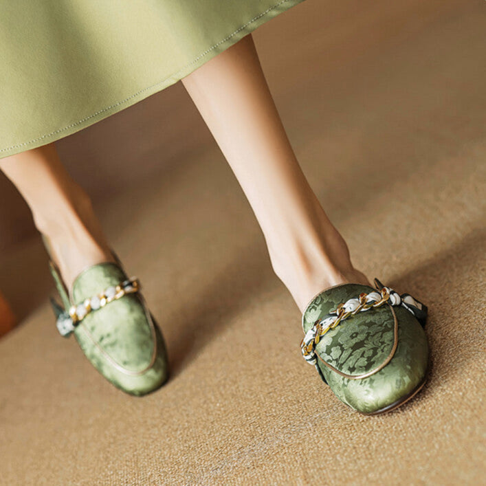 Marisa | Mules Mocassins avec Chaîne Décorative