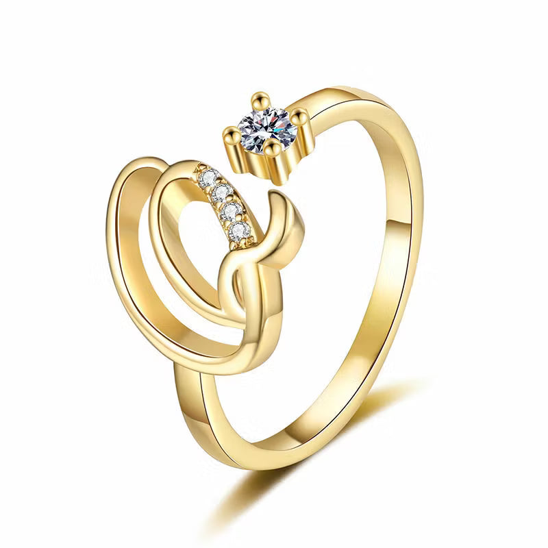 Lumévara™ — Bague cœur initiale élégance personnalisée