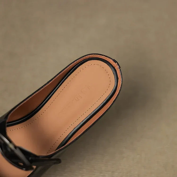 Regine | Mules à Pointe avec Boucle