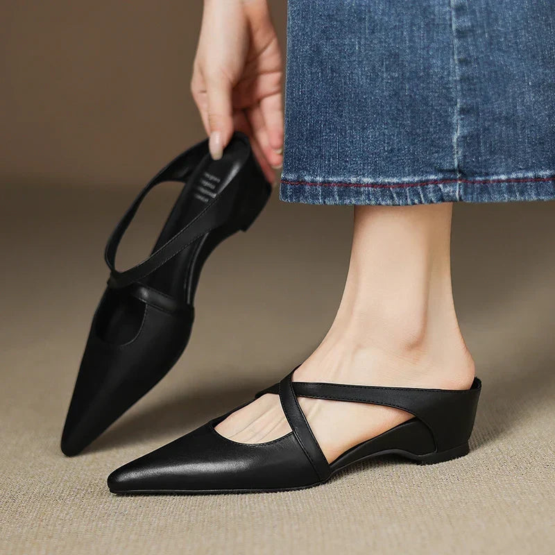 Carmela | Mules à Pointe avec Cintres Croisés