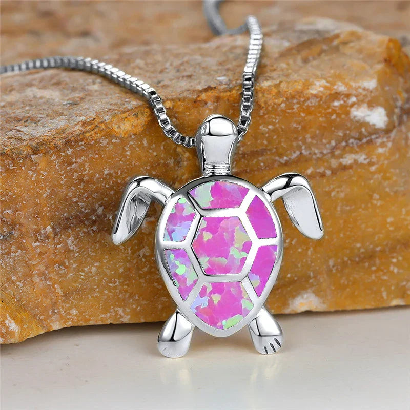 Pendentif Tortue en Opale de Feu Vert Vintage en Or