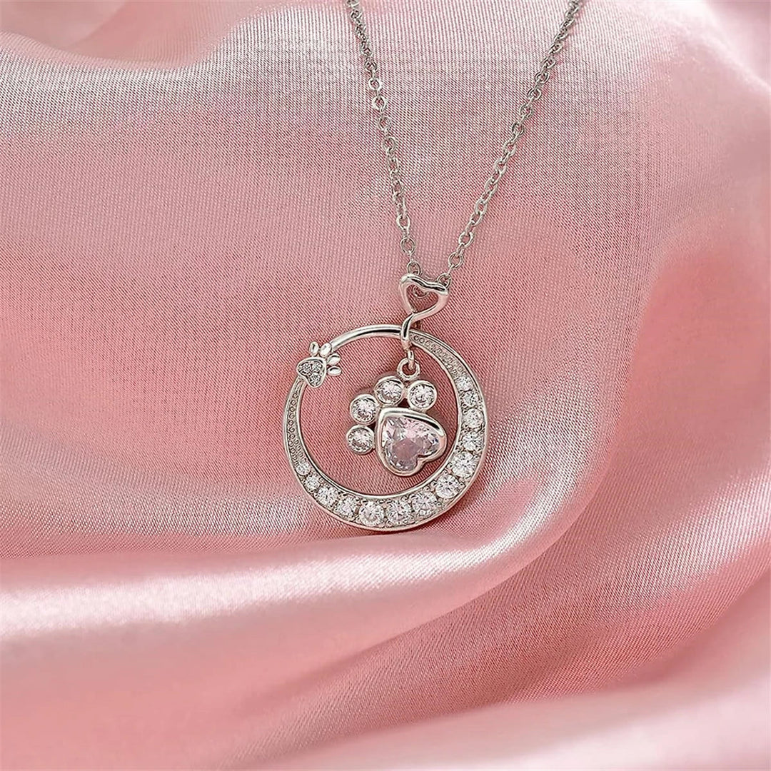 Seaton- Delicate paw necklace in silver with zirconia