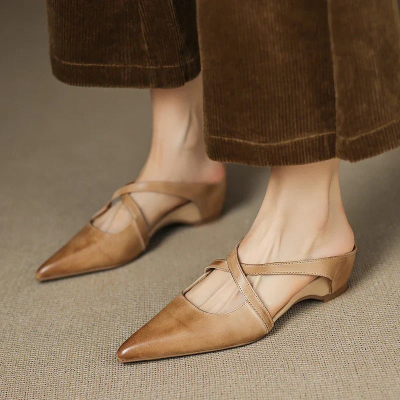 Carmela | Mules à Pointe avec Cintres Croisés