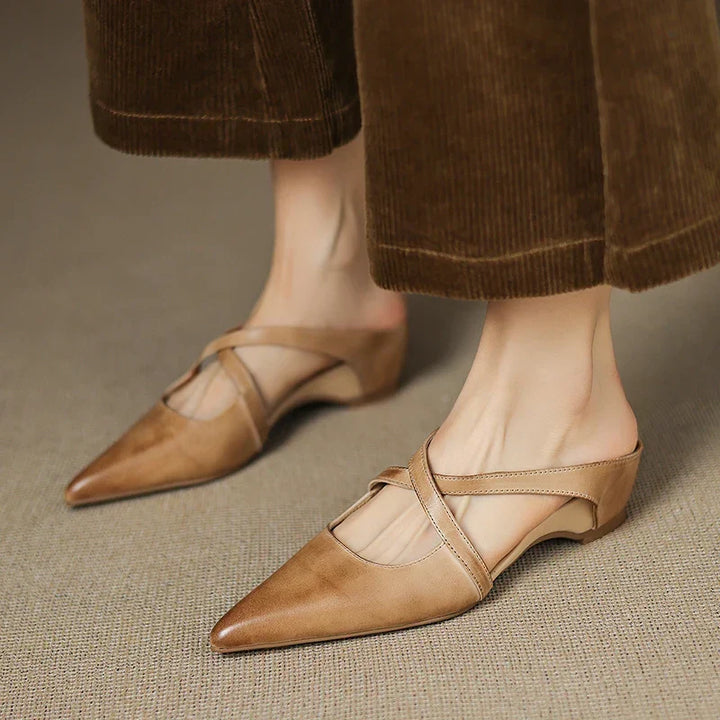 Carmela | Mules à Pointe avec Cintres Croisés