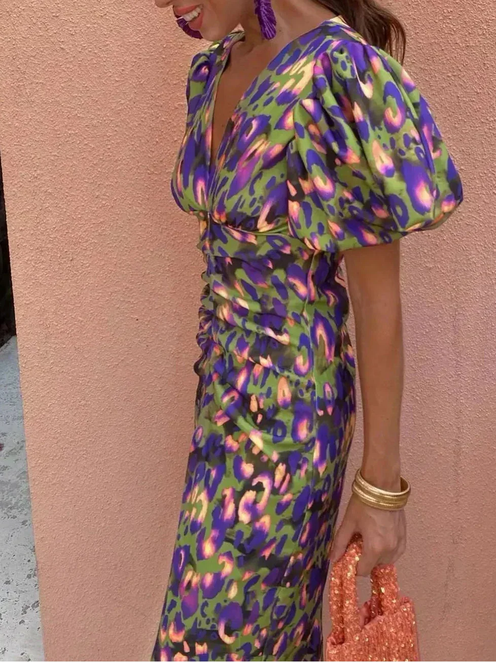 Noor™ - Robe mi-longue avec manches bouffantes
