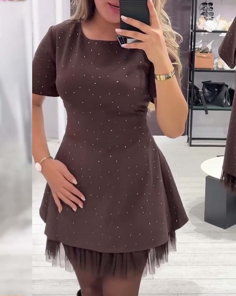 Camille™ – Mini-robe élégante au confort scintillant