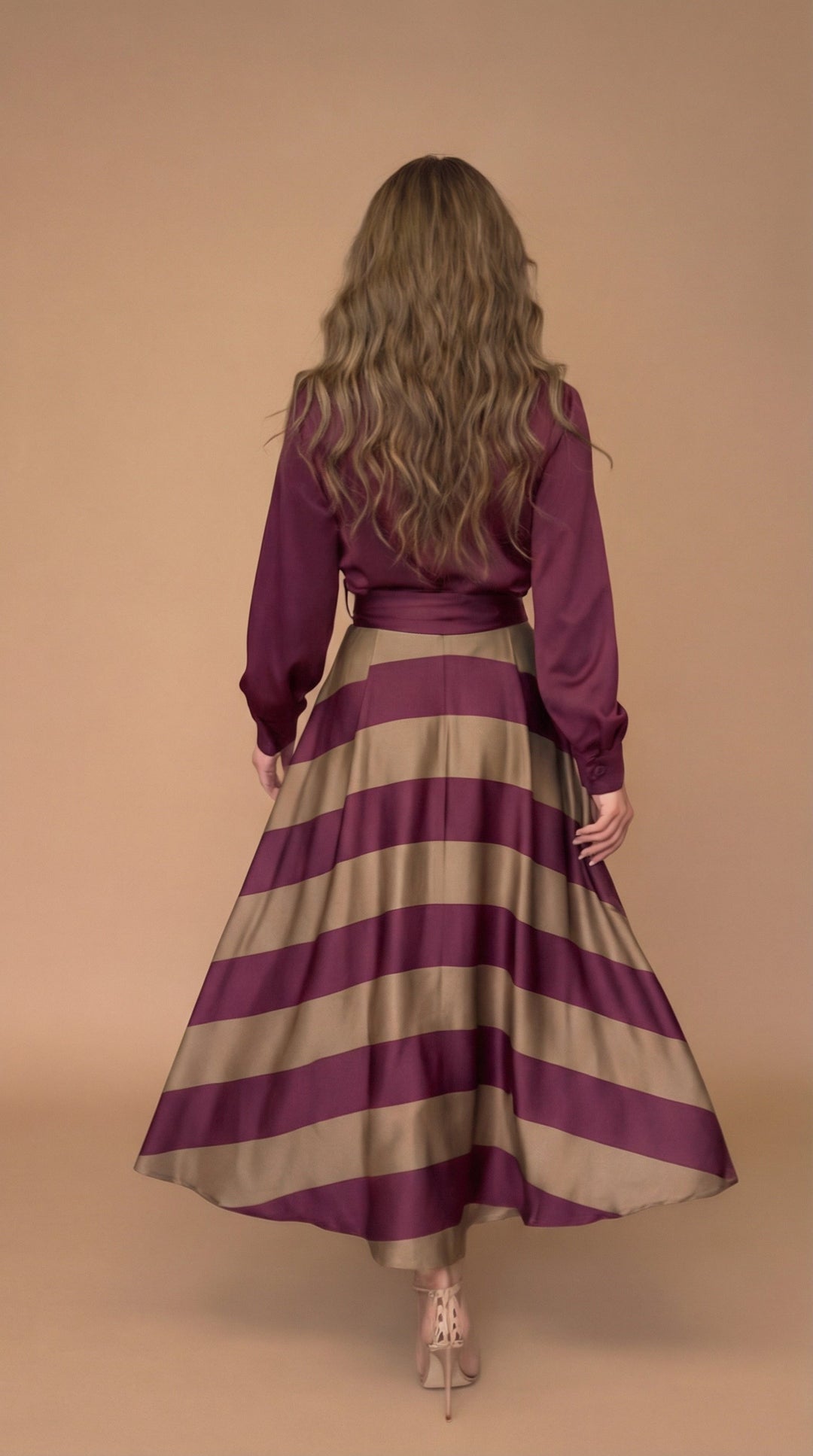 Mila™ - Robe Longue Rayée avec Dentelle